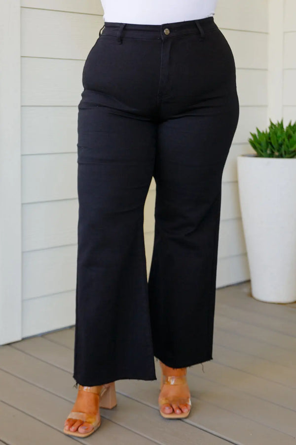 August High Rise Wide Leg Crop Jeans in Black - Kayes Boutique