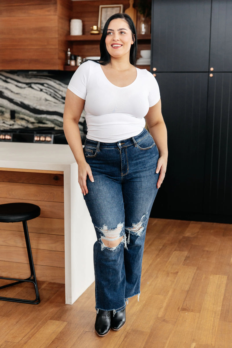 Everyday Scoop Neck Short Sleeve Top in White - Kayes Boutique