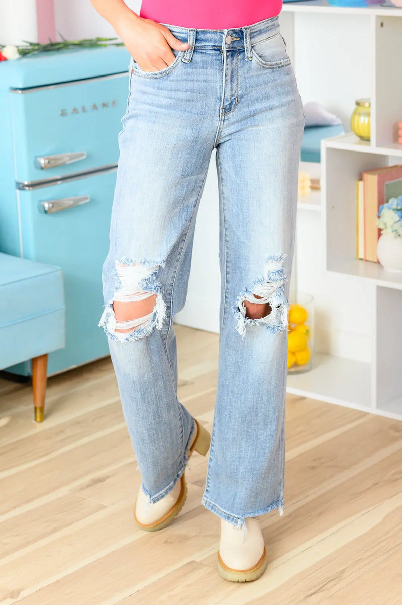 Rose High Rise 90's Straight Jeans in Light Wash - Kayes Boutique