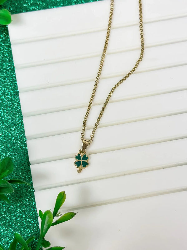 PREORDER: Simple Clover Pendant Necklace - Kayes Boutique